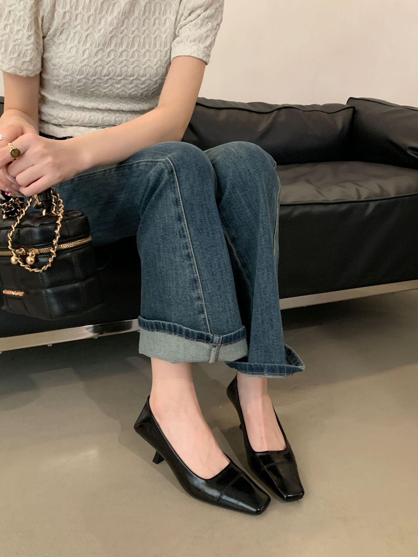 

2025 spring women s stiletto single shoes French retro style plain color square tail casual style French high heels women s outer wear 35