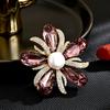 Women's Light Luxury Design Elegant Imitation Pearl Flower Brooch Fashionable And Versatile Niche Design Sense Brooch
