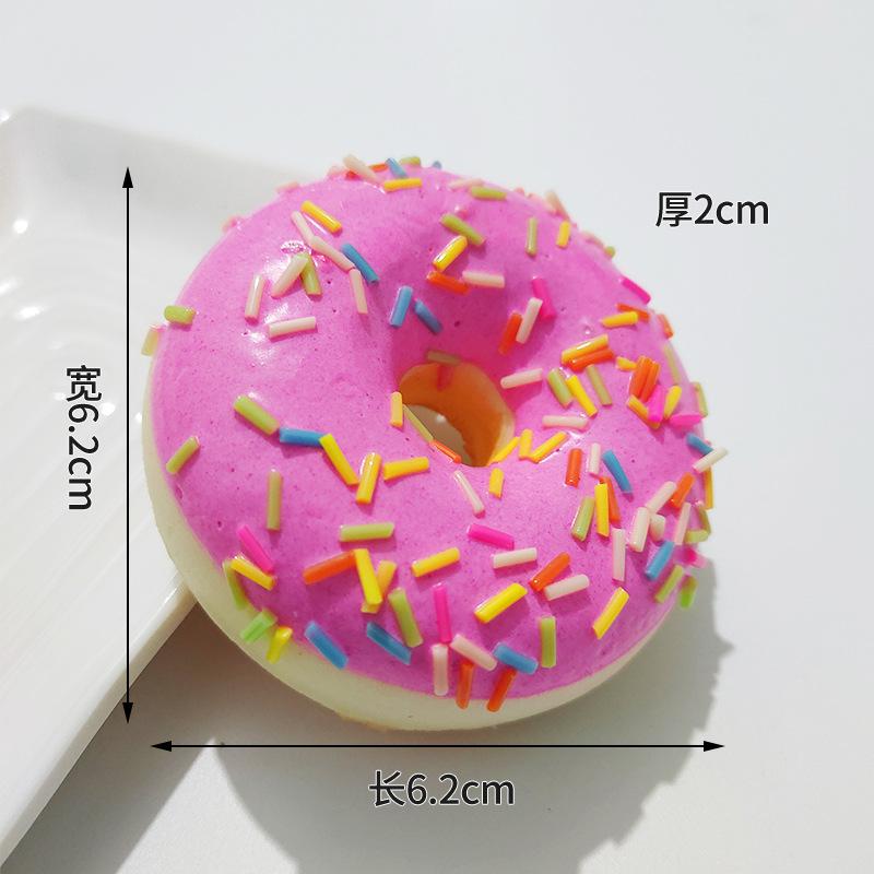 

Геометрическое ожерелье с подвеской из больших и маленьких квадратов One Size