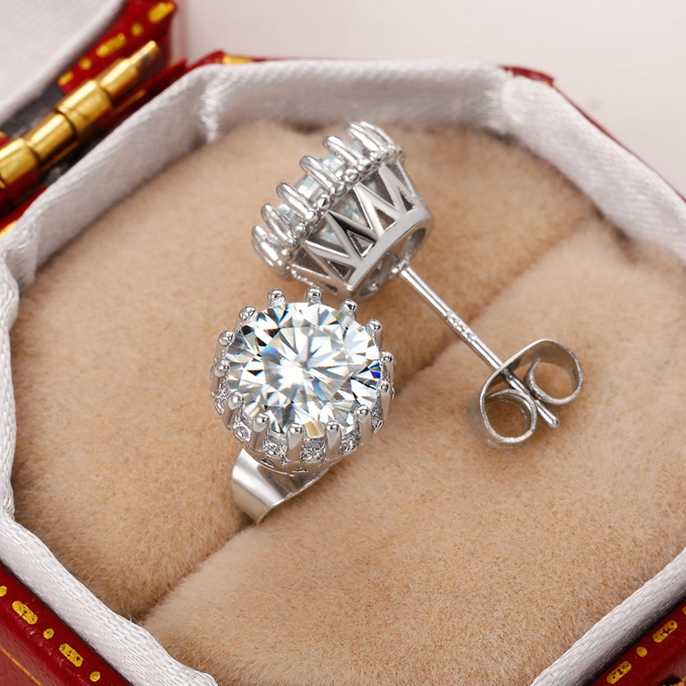 Classic Stud Earrings Series, Creative Crown Flower Zircon Stud Earrings For Women, Simple And Fashionable Small Earrings.
