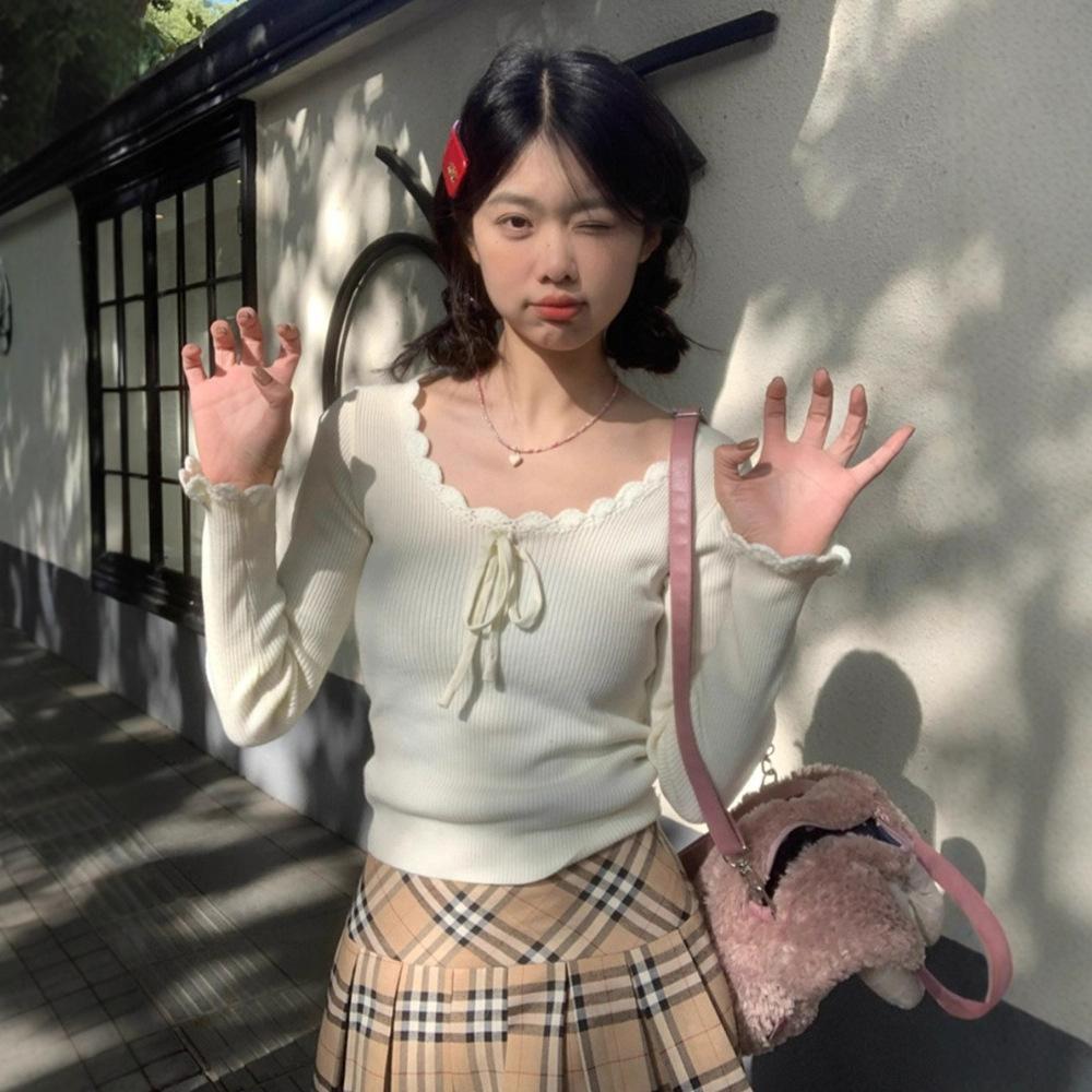

Sweet wind spliced lace long-sleeved knitted sweater with women s autumn and winter slim-fitting short gray shirt one size fits all
