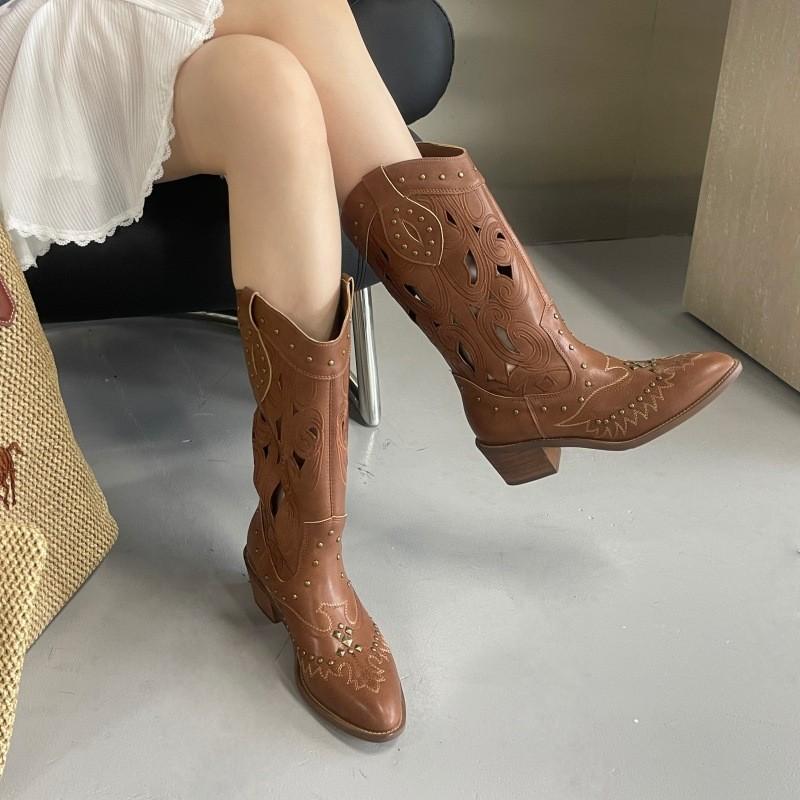 Brown hollow western cowboy boots women's 2025 autumn new embroidered thick heel mid-tube boots retro v-mouth knight boots