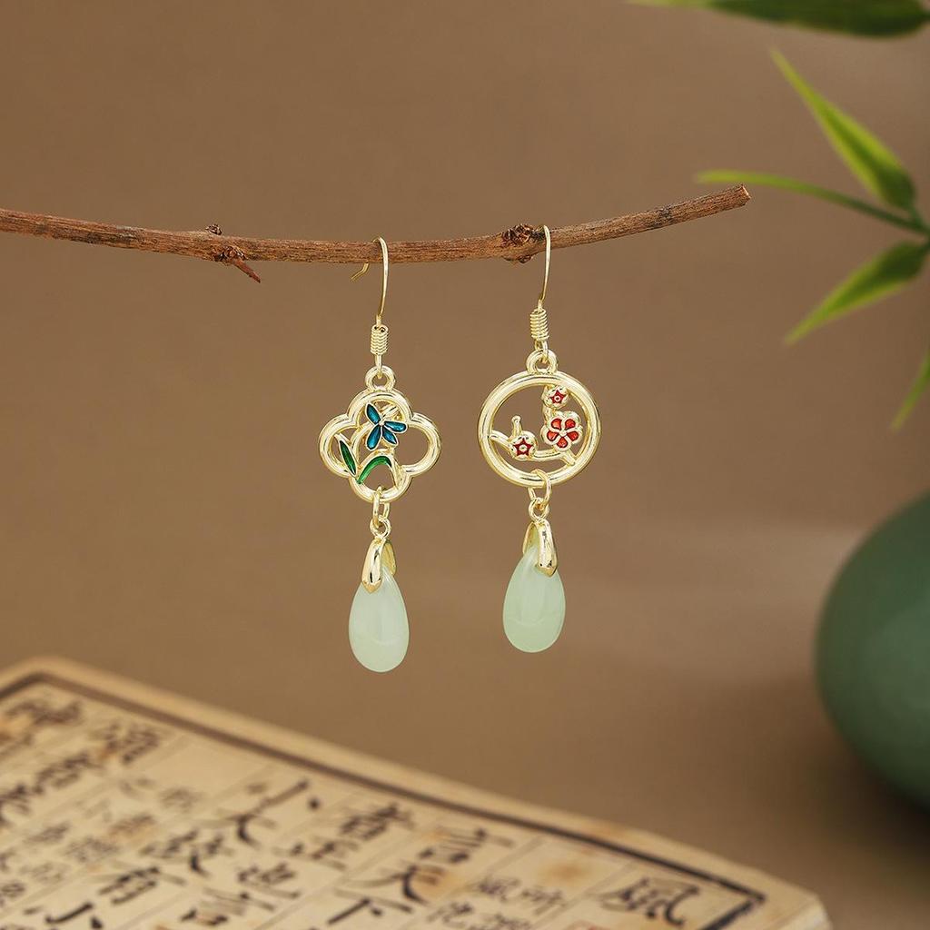 Silver Needle Green Tassel Cheongsam Fan Earrings