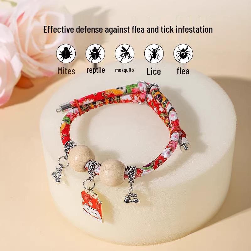 Cat Flea & Mosquito Repellent Collar with Bell and New Year Neckerchief