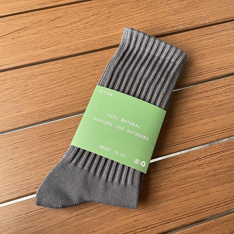 Men's and Women's Retro Loose-Top Mid-Calf Socks in White - Thick Yarn Knit for Autumn and Winter