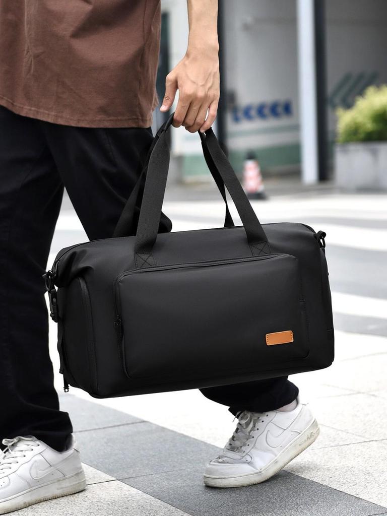 Spring-Summer Large Capacity Sports Travel Bag with Dry/Wet Separation