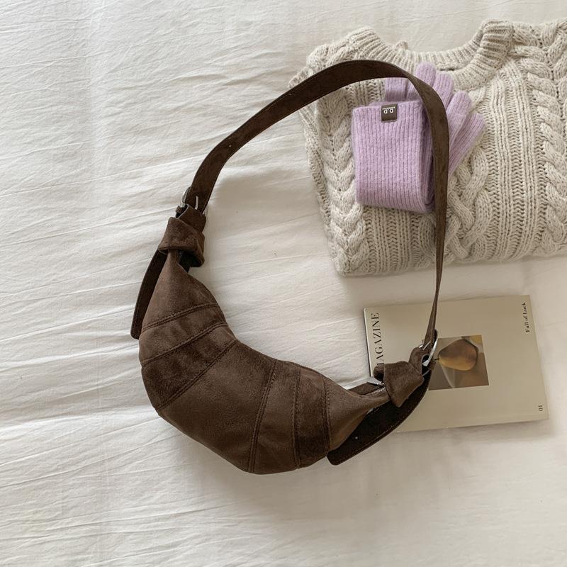

Нишевый дизайн модная замшевая сумка-рог женская 2025 новая ins ретро повседневная сумка-пельмень сумка-мессенджер