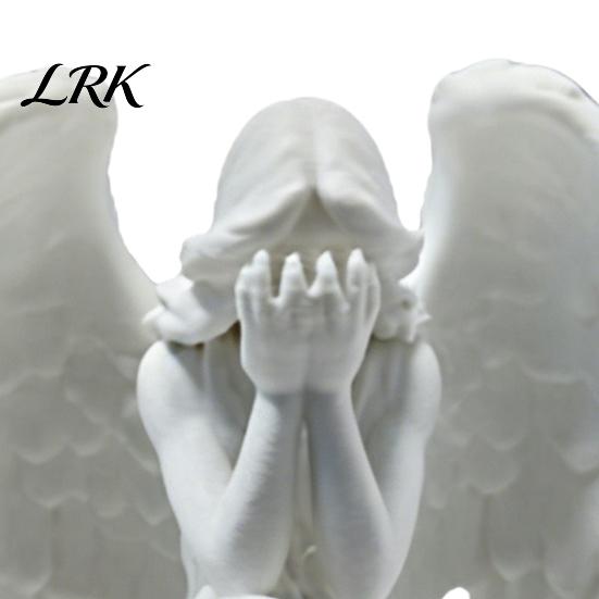 Office Desk Ornament 3D Printed Angel Figurine, Small Crouch Tabletop Ornament, Living Room Decoration White Winged Sculpture for Home Garden