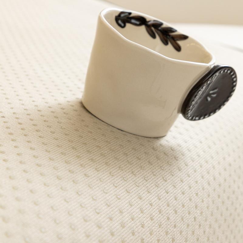 Retro High-End Special-Shaped Sofa Cushion, Universal In All Seasons, Fixed Non-Slip Straight Row Seat Cushion  New Cover Towel
