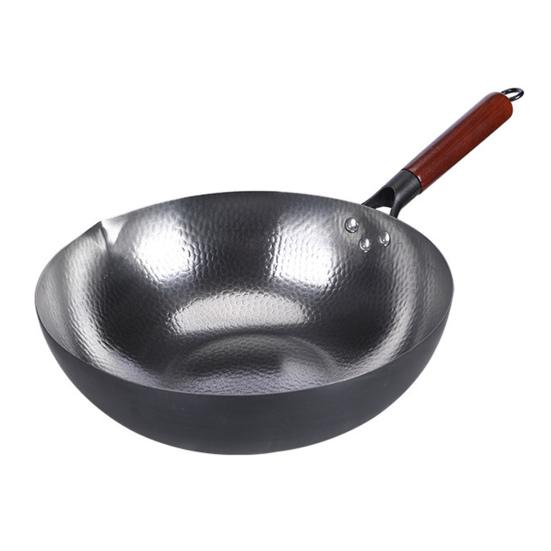 Forged Iron Wok Pan Non-Stick Fish Scale Skillet Pot Even Heating Ergonomic Handle Cooking Pot for Frying Stewing Steaming
