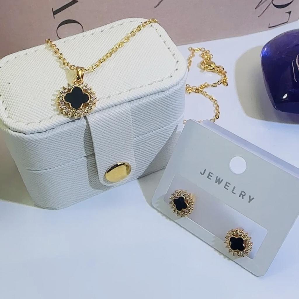 2KS Náhrdelník s jetelem Vynikající módní náušnice Řetízek na klíční kost Šperkový set