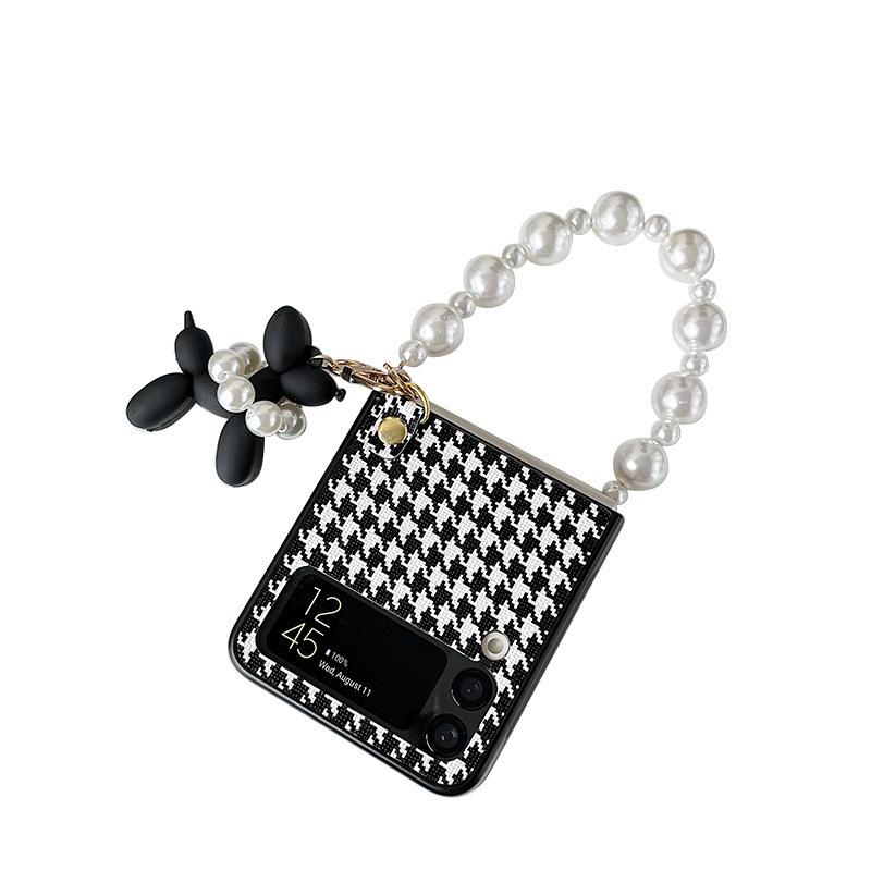 For Samsung ZFlip7 Pearl Handheld Phone Case Folding Screen with Flip Up Ins Style Dog Pendant Light Luxury Women
