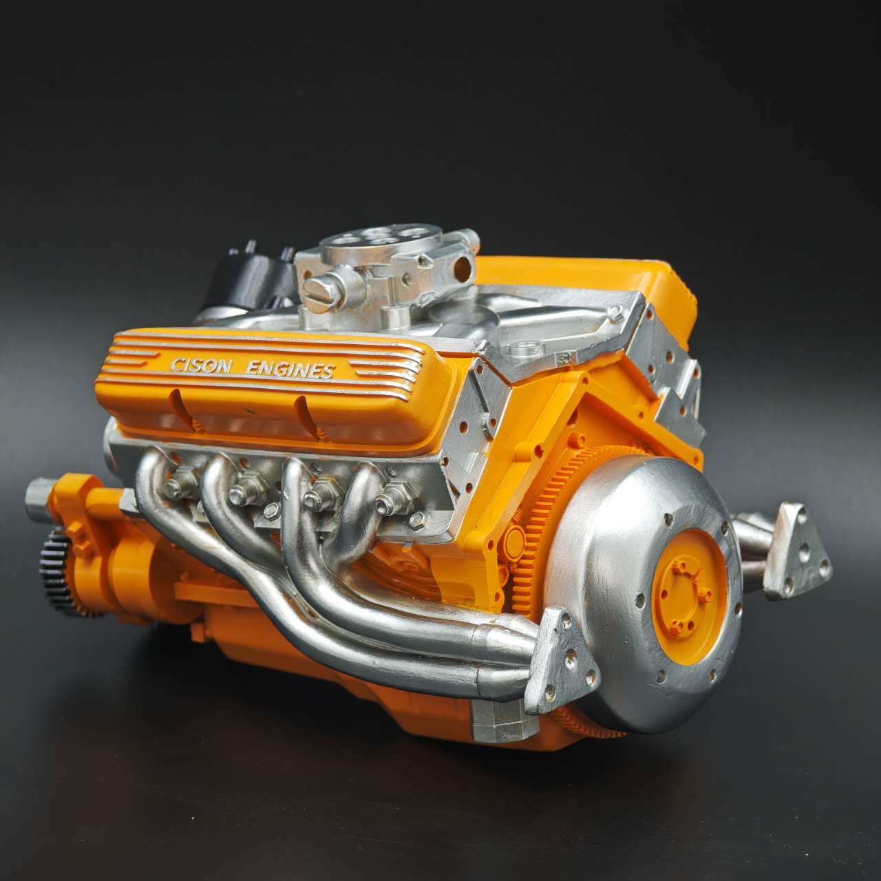 

Креативное украшение многоцветный V8 двигатель смола украшение коридор офис кабинет спальня украшение украшение. жёлтый