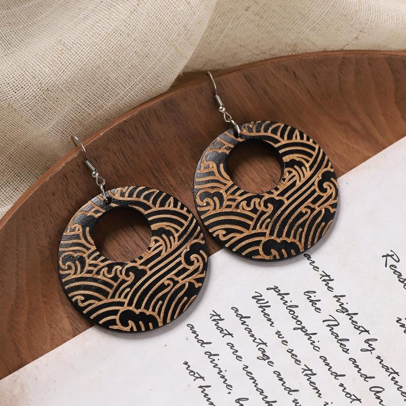 Retro style wood carved earrings niche design round earrings femininity literary earrings