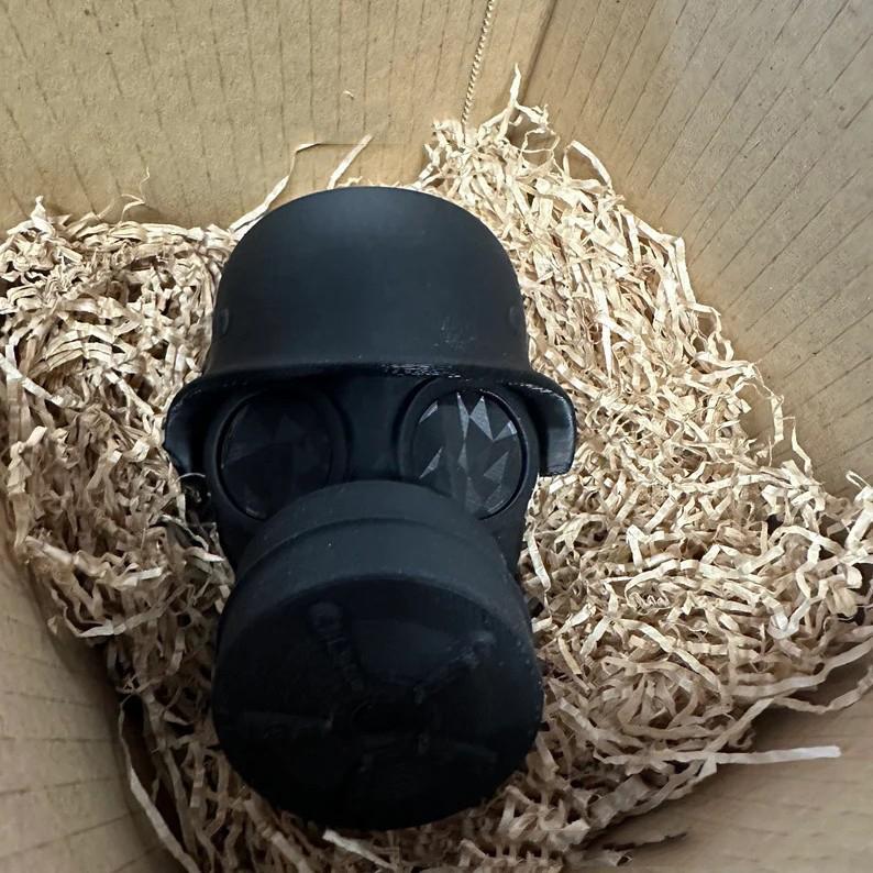 

Trailer Hitch Cover With Steel Helmet And Gas Mask 3d Printed Trailer Hitch Ball Cover Prevent Receiver Tube From Rusting чёрный