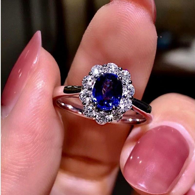 Exquisite Classic Sapphire Ring For Women High Quality Fashion Blue Gemstone Flower Ring Wedding Banquet Jewelry Gifts