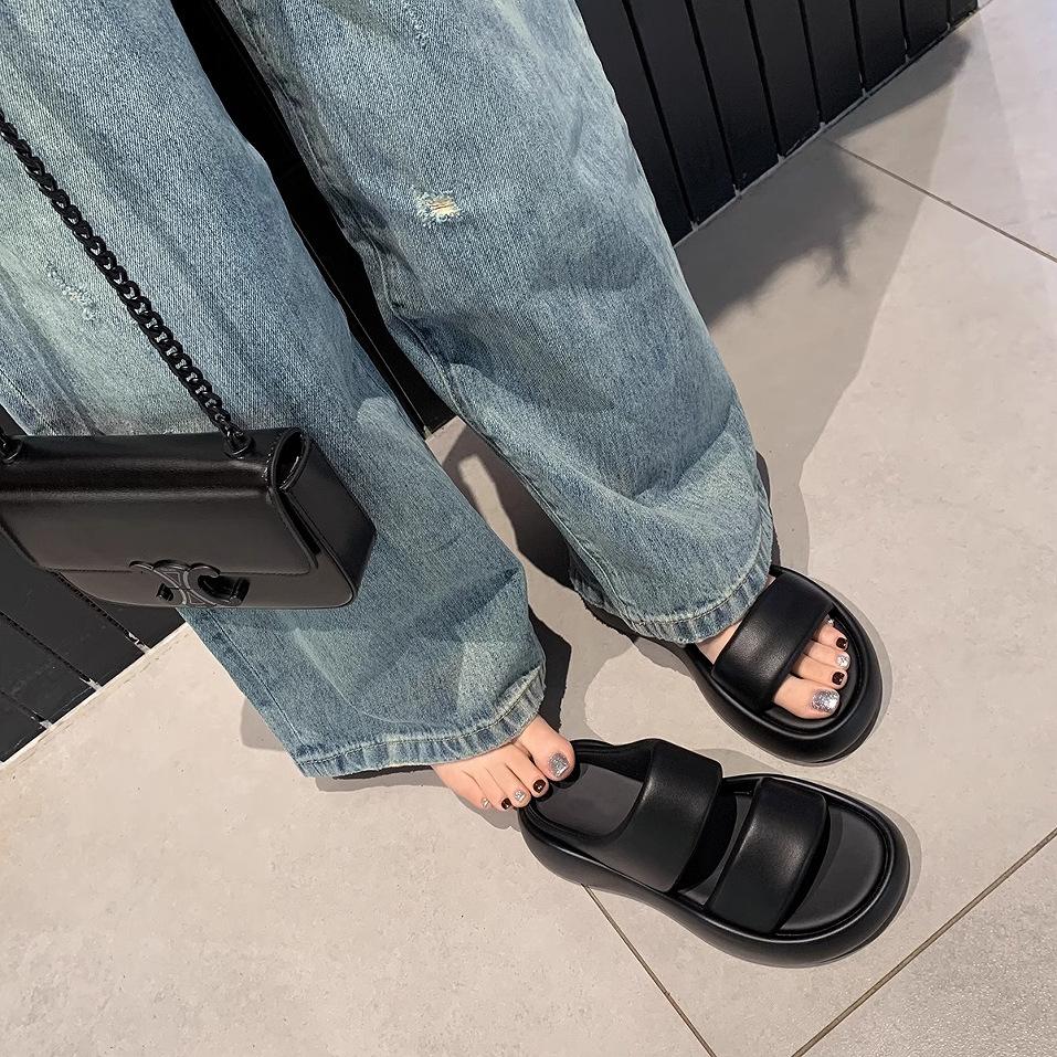 

Thick-soled cool slippers women s summer wear new comfortable seaside fashion casual soft-soled beach sandals 40 чорний