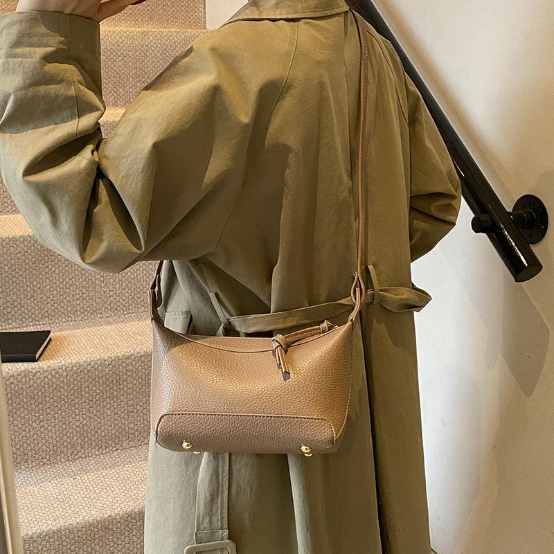Fashion underarm dumpling bag women's new simple casual shoulder bag 2025 niche high-end women's bag