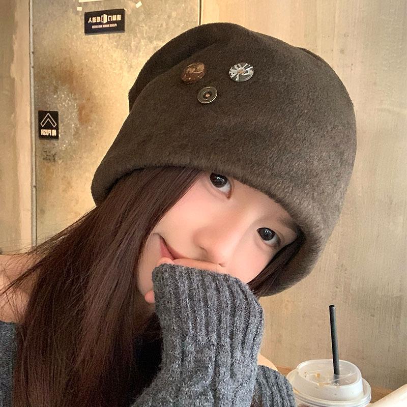 Women's Oversized Woolen Beanie - Trendy, Warm, Button-Detail Pullover Hat for Autumn/Winter Streetwear.