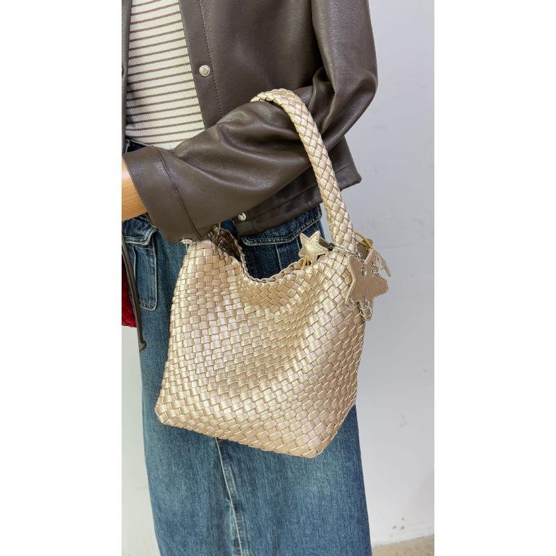 Internet celebrity explosion star woven bag champagne tote bag large capacity gun same hand shoulder bucket bag