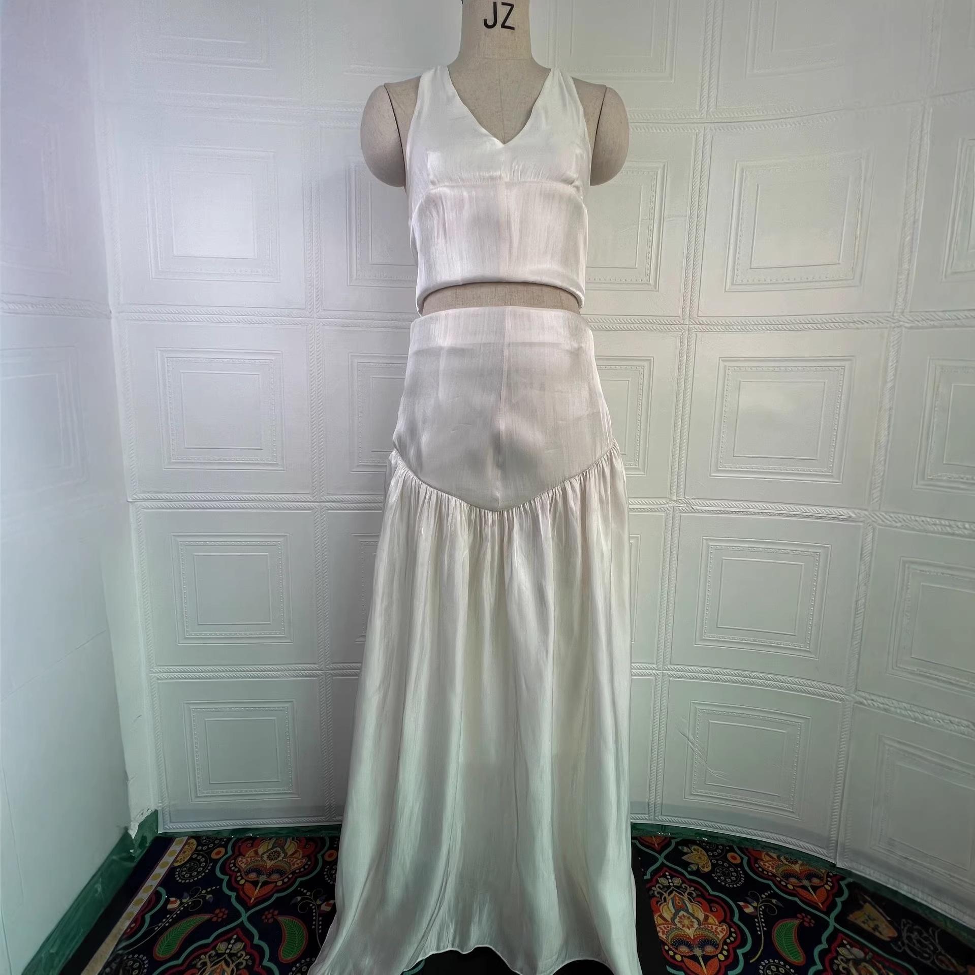 European Summer Formal V-Neck Spaghetti Strap Dress with Button Details Medium белый