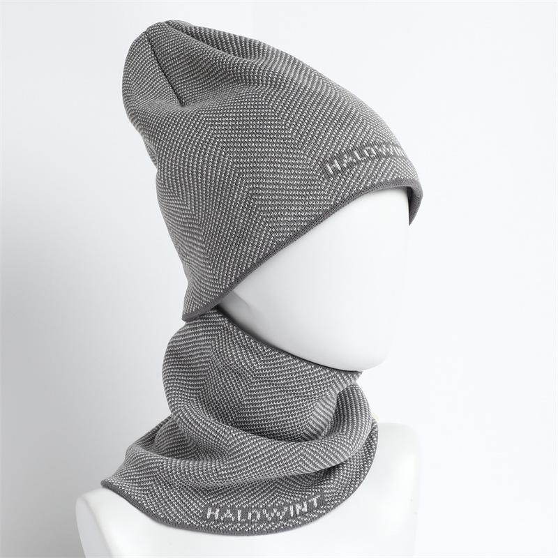

Wind velvet thickened herringbone pattern pullover hat scarf two-piece set warm knitted hat windproof autumn and winter scarf women