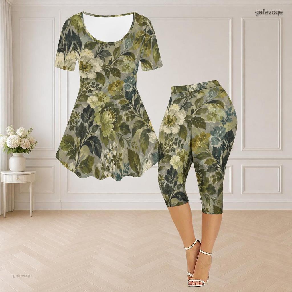Women Plus Size Round Neck Short Sleeve Blue Floral Printed Flared Top And Capri Pants Two Piece Pajama Set