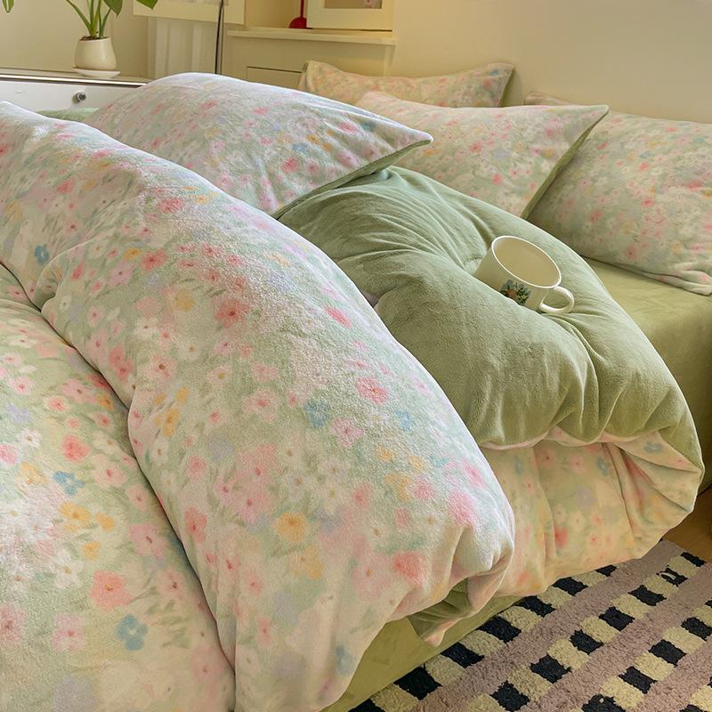 Thickened Milk Fleece Bed Four-Piece Set Warm Coral Fleece Bed Sheet Quilt Cover Three-Piece Bedding