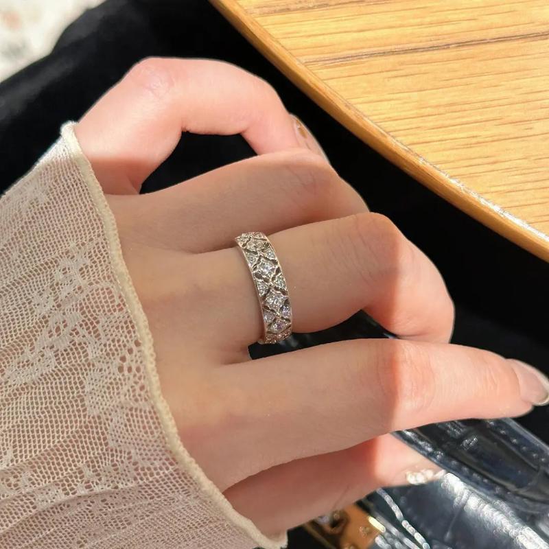 Glossy texture inlaid with full diamonds lace rhombus grid sparkling rings for women light luxury beautiful ring jewelry gift