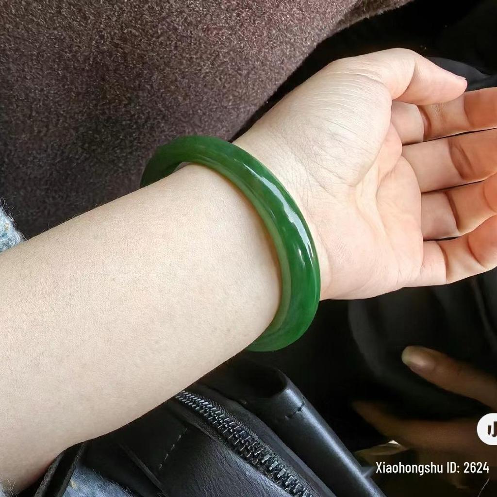 Elegant Chinese Style Jingle Bracelet: Ice-Transparent, Non-Fading Round Bangle Collection