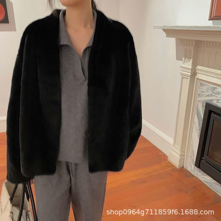 V-neck lazy wind loose fur coat women's 2024 winter new environmentally friendly mink fur integrated coat