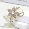 Koreanische Elegante Perlen-Blumenbrosche - Vielseitiges, Luxuriöses Design für Frauen