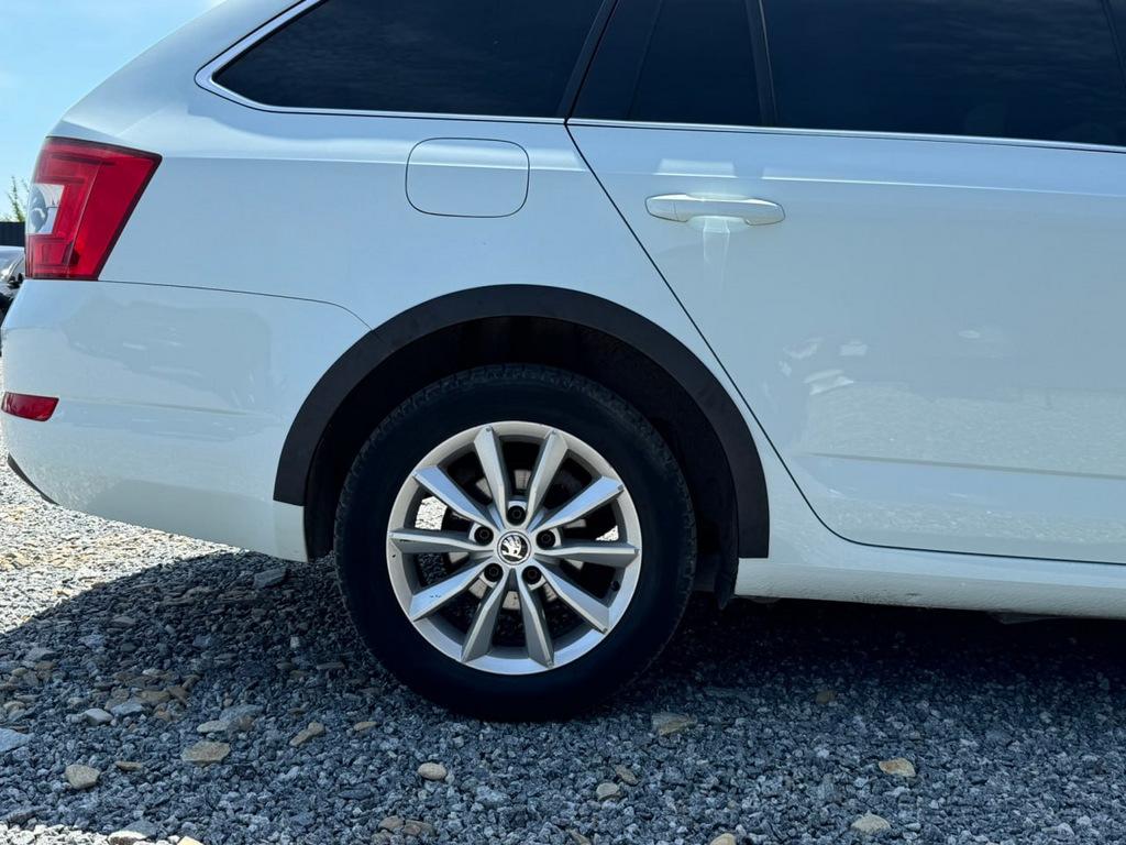 

Накладки на арки SW 2013-2016 (4 шт., черные ABS) для Skoda Octavia III A7