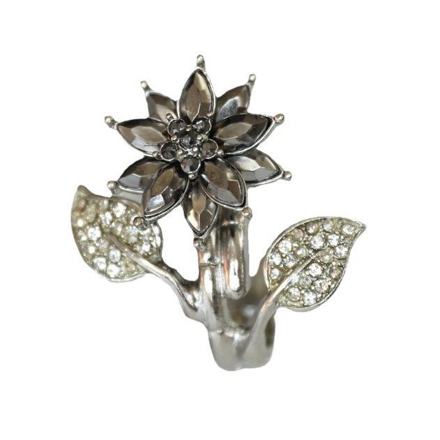 Exquisite Silver Fairy Flower Ring with Sparkling Gemstones