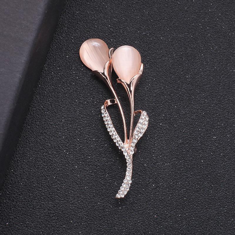 Korean High-End Rhinestone Brooch Scarf Buckle - Crystal and Pearl Pin for Women