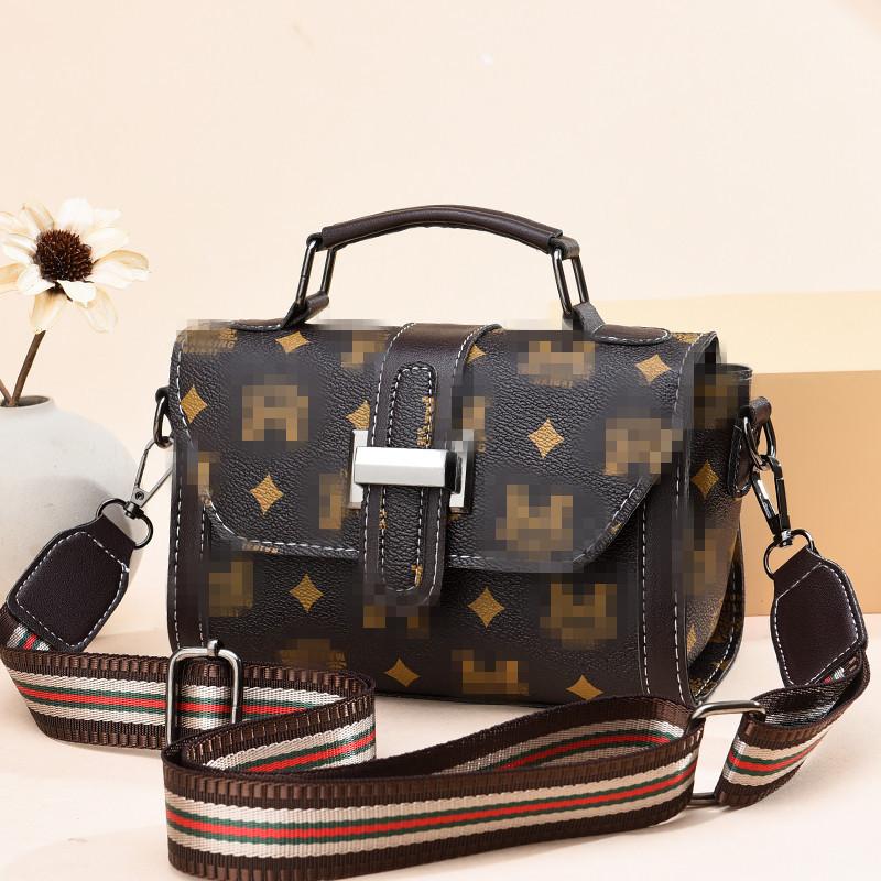 Women's 2025 New Trendy Women's Bag Korean Style One-shoulder Handbag Messenger Bag Fashionable and Versatile Small Square Bag