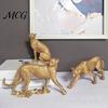 Büro-Desktop-Dekoration Goldene Leopard-Figur Modell, Lebendige Statue, Hockende Lauffigur, Harz Eingangsbereich Dekorationsartikel Schmuck für TV-Ständer