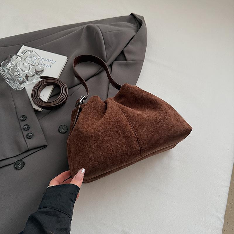 Frosted fashion niche retro suede shoulder bag women's bag large capacity autumn and winter handbag commuter armpit bag