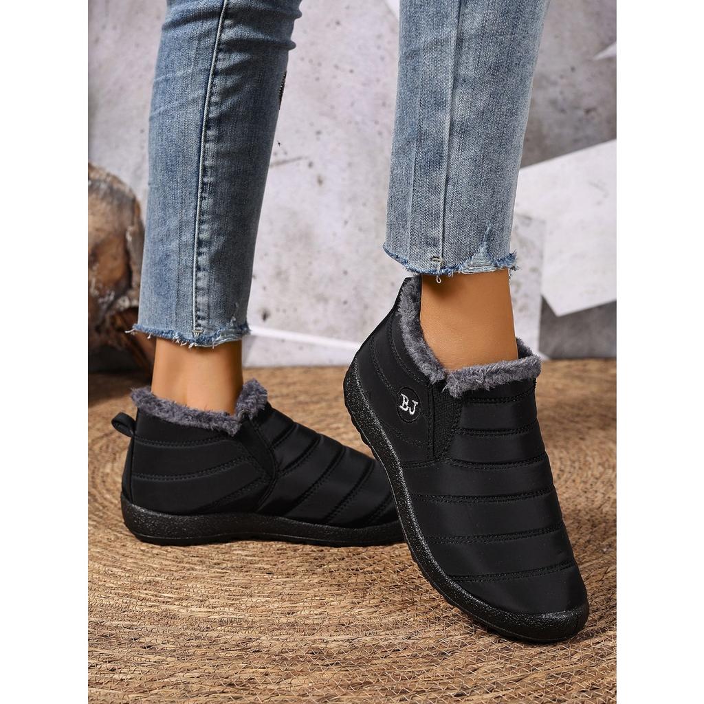 Women's Shoes with Winter Velvet and Thick Snow Anti Slip, Wearing Women's Boots for Warmth and Snow Boots