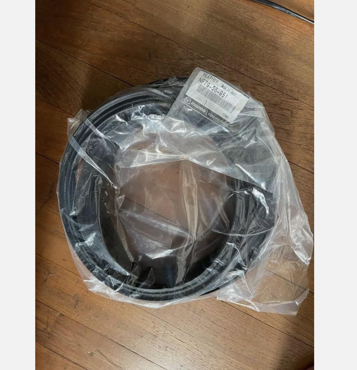 

MAZDA Genuine MX-5 Weatherstrip NF79-56-951