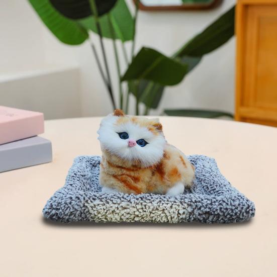 Simulovaná kočičí hračka s podložkou z bambusového uhlí pro odstranění zápachu, mňoukající plyšové kotě, vycpané zvířátko, panenka, domácí kancelář, stolní dekorace, ozdoba
