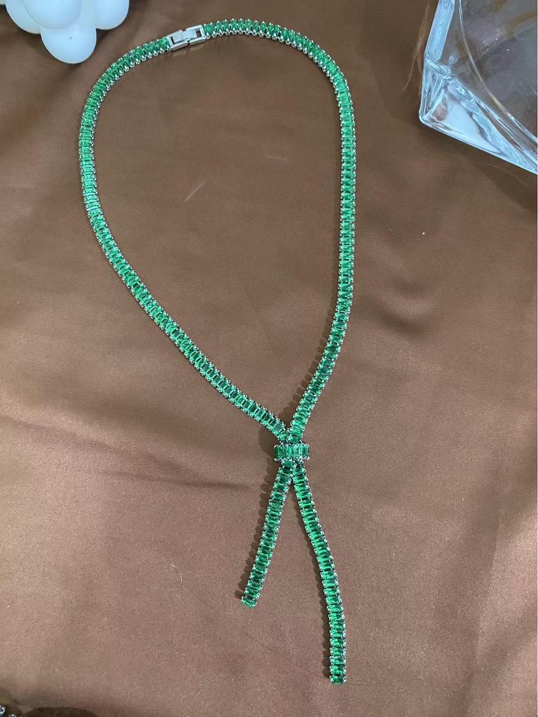 Ensemble collier et boucles d'oreilles à pampilles en zircon: Accessoires de Chaîne de Clavicule Haut de Gamme Chic Européen-Américain pour Femmes