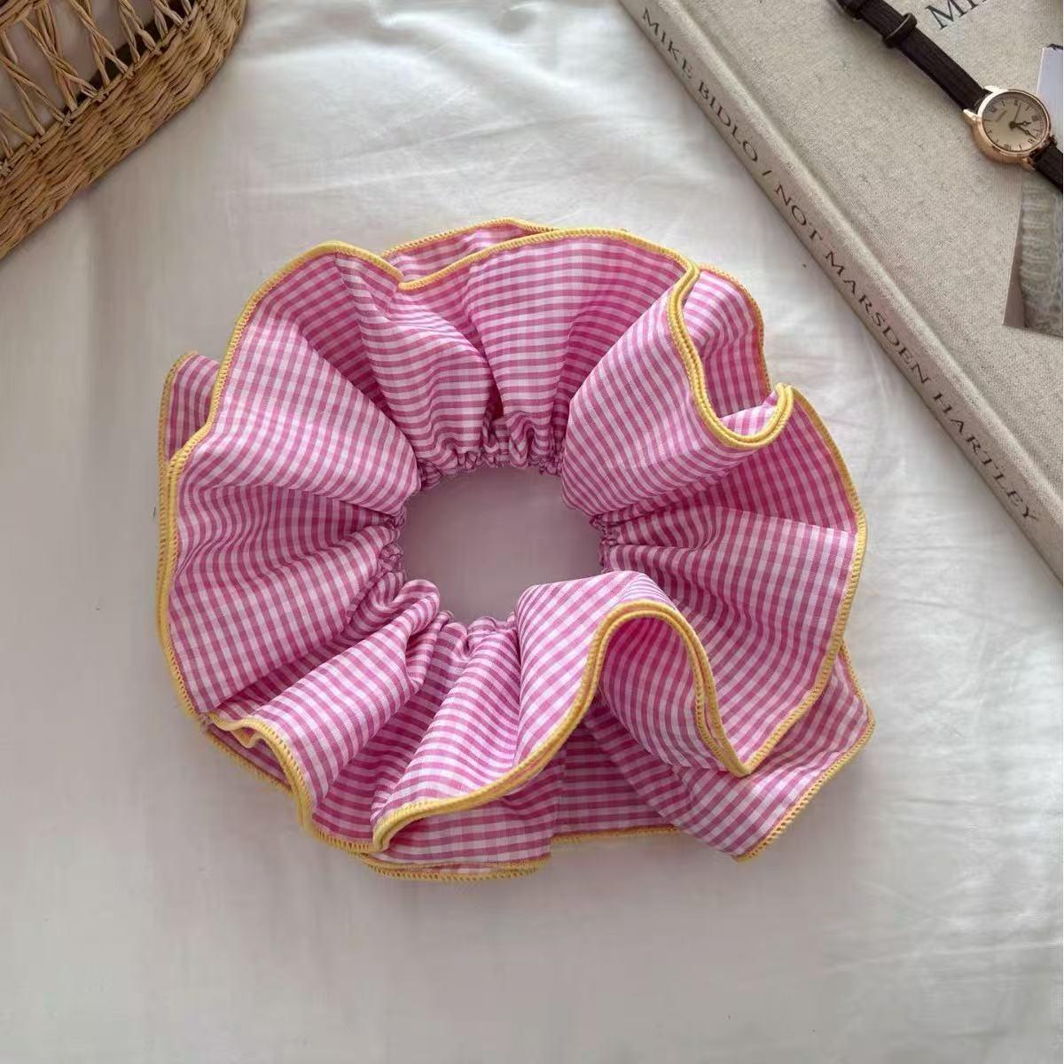 

Retro Ballet-Inspired Plaid Ruffle Scrunchie