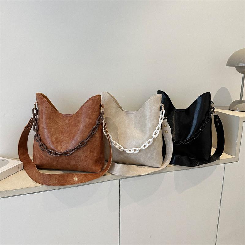 Fashionable Large Capacity Women's Bucket Bag 2023 Winter New Korean Version Trendy Shoulder Handbag