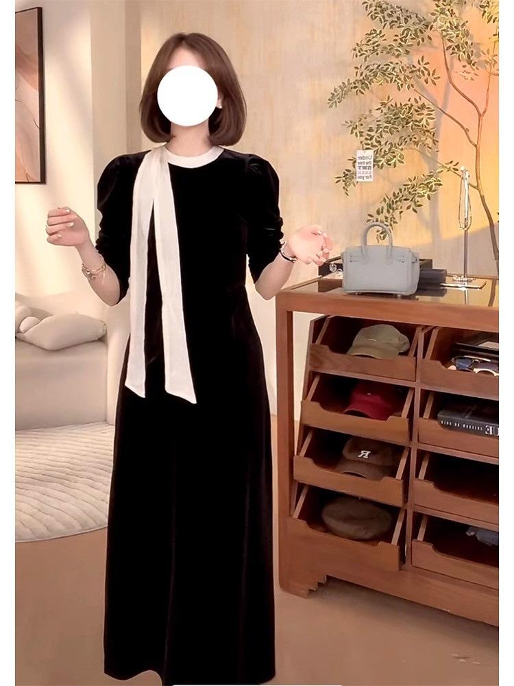 French Retro Velvet Dress Women's Winter Age Reduction Feeling Waist and Thin Temperament Long Dress Black Skirt