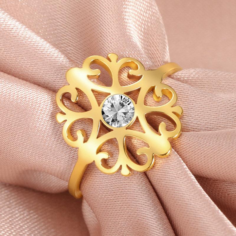Summer Fashion Fresh Hollow Five Petal Flower Rhinestone Ring For Women Elegant Openwork Floral Band Jewelry Gift