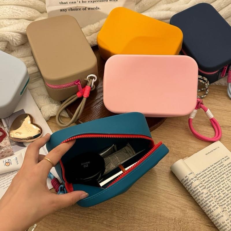 Women Silicone Makeup Bag Waterproof Cosmetic Pouch Large Capacity Travel Toiletry Organizer Portable Zipper Storage Bag Toiletry Bags