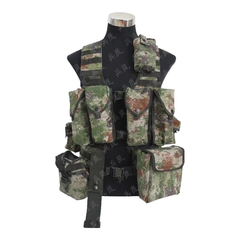

Bing Lan 06 Tactical Vest and 11-Piece Gear Set