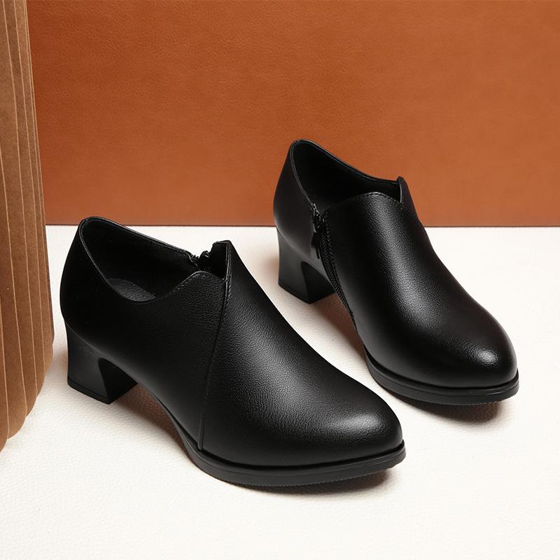 Women s Spring and Autumn Soft-soled Elegant Deep-cut Single Shoes Comfortable PU Leather Shoes for Middle-aged and Elderly Mothers 41 3330₽