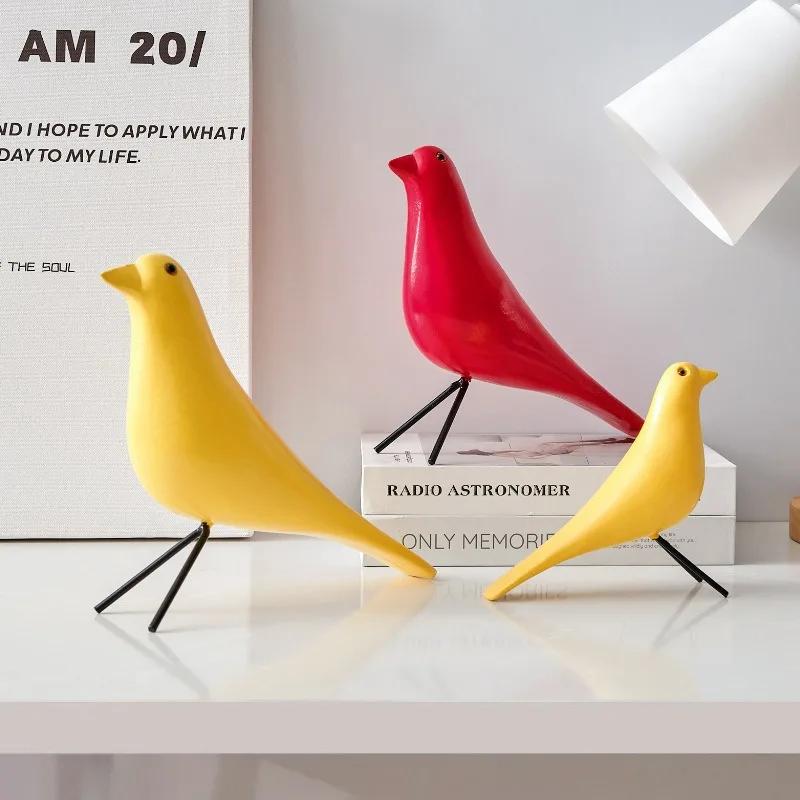 Ornamento Artistico Regalo Stile Nordico Statuetta Uccello in Resina Fatta a Mano Decorazione Moderna Minimalista per Soggiorno Camera da Letto Ufficio Decorazione per la Casa